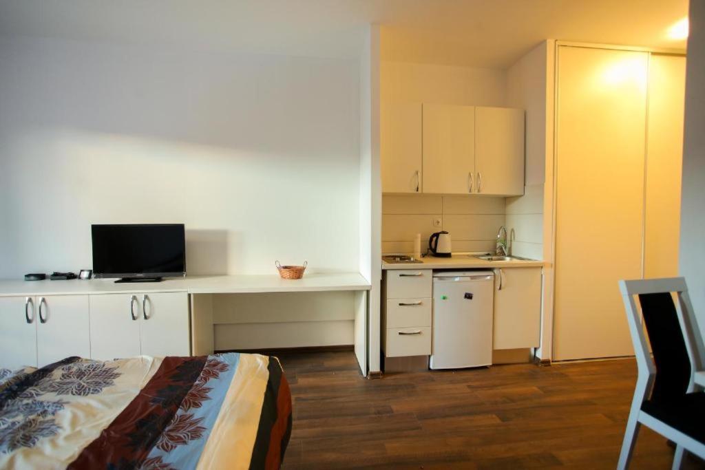 City Apartments โมสตาร์ ภายนอก รูปภาพ